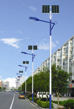 <b>5-12米太阳能路灯</b>