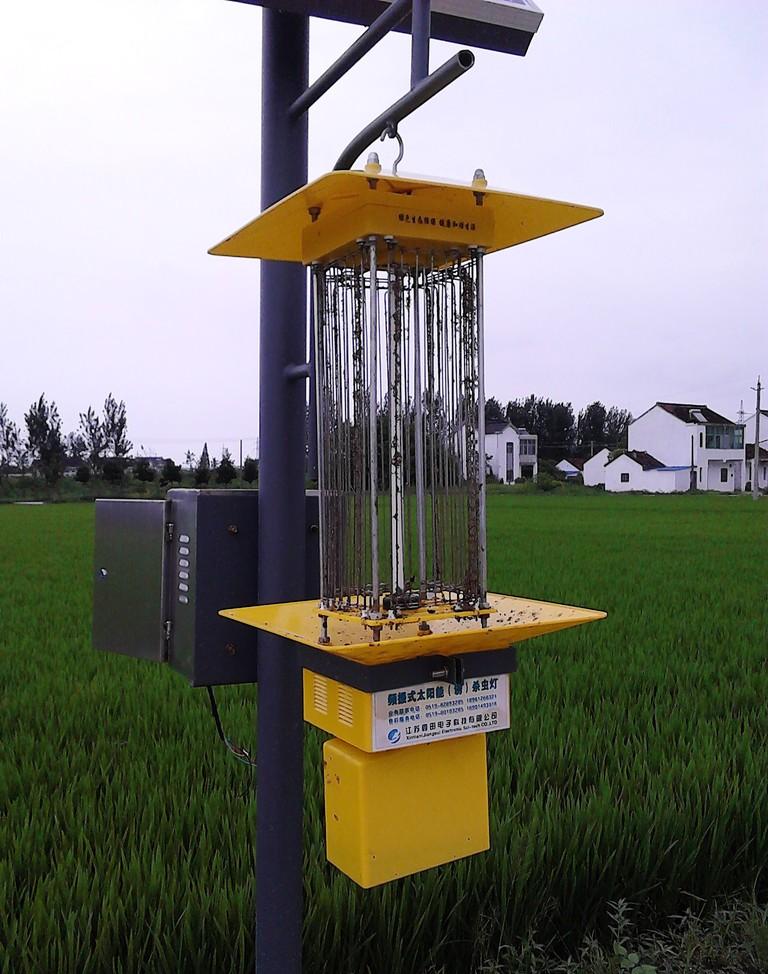 <b>太阳能杀虫灯</b>
